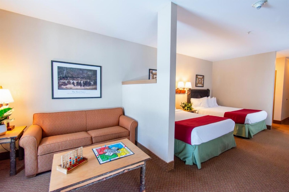 Six Flags Great Escape Lodge & Indoor Waterpark