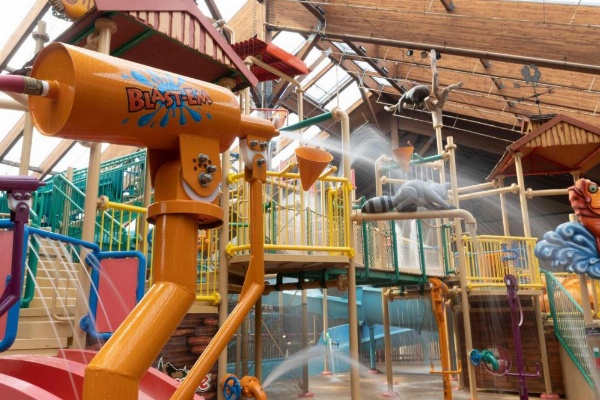 Six Flags Great Escape Lodge & Indoor Waterpark image 12
