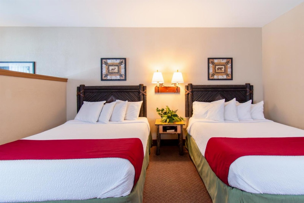 Six Flags Great Escape Lodge & Indoor Waterpark